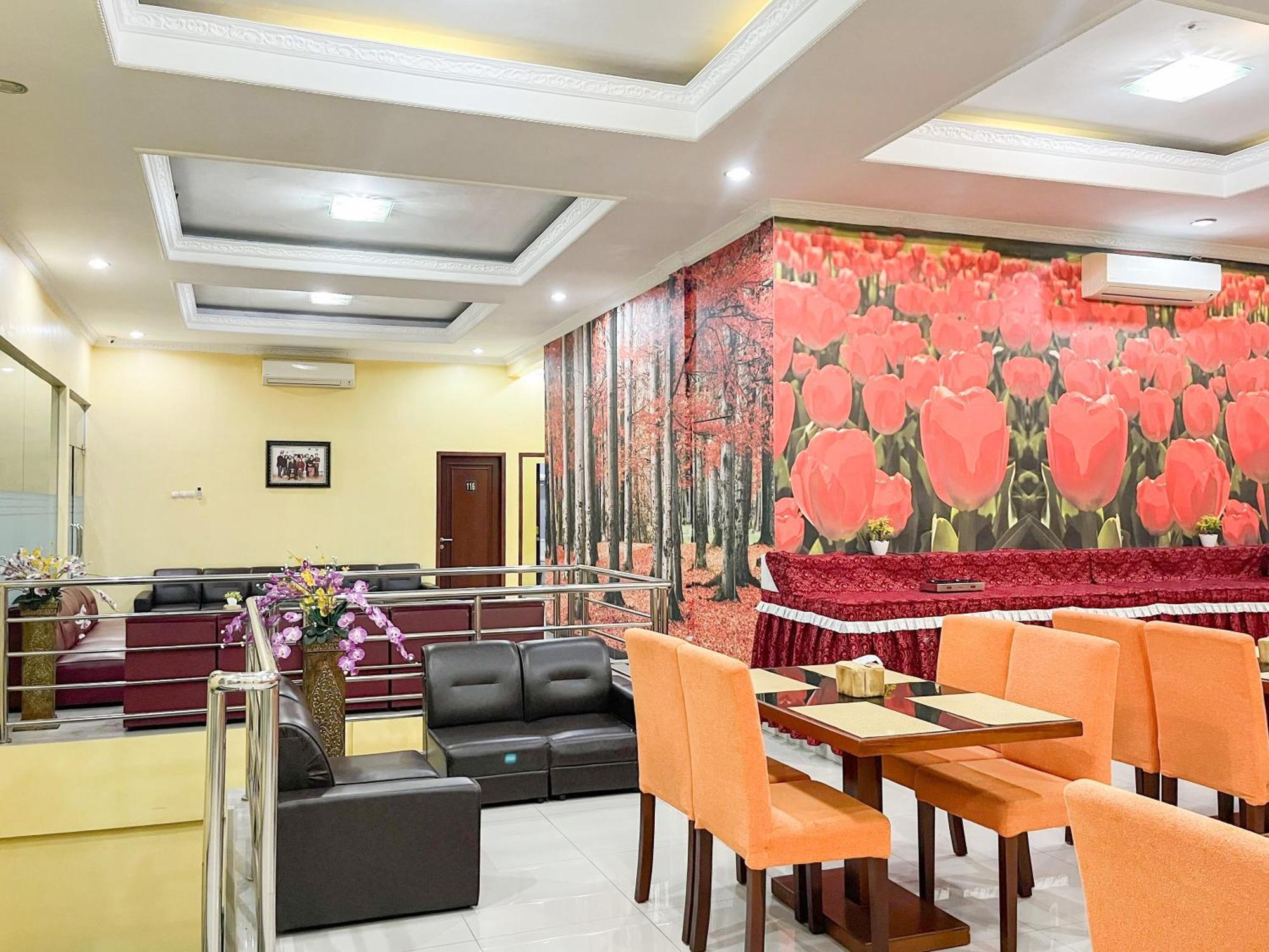 Kartika Hotel Syariah Pacitan Mitra Reddoorz Экстерьер фото
