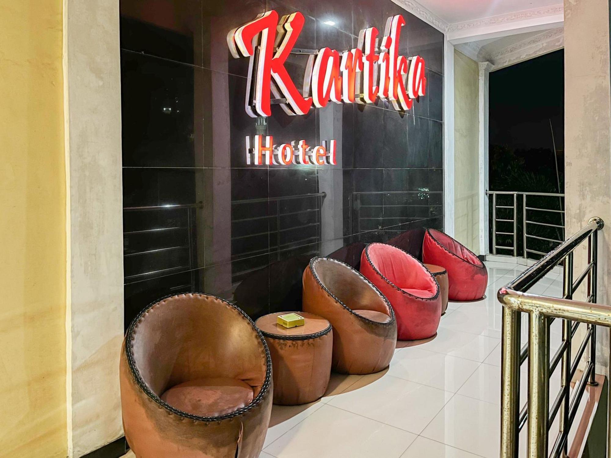 Kartika Hotel Syariah Pacitan Mitra Reddoorz Экстерьер фото